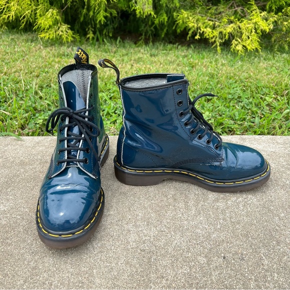 Dr. Martens Blue Patten Leather Lace Up Boots, Women’s size 9 - Picture 7 of 10